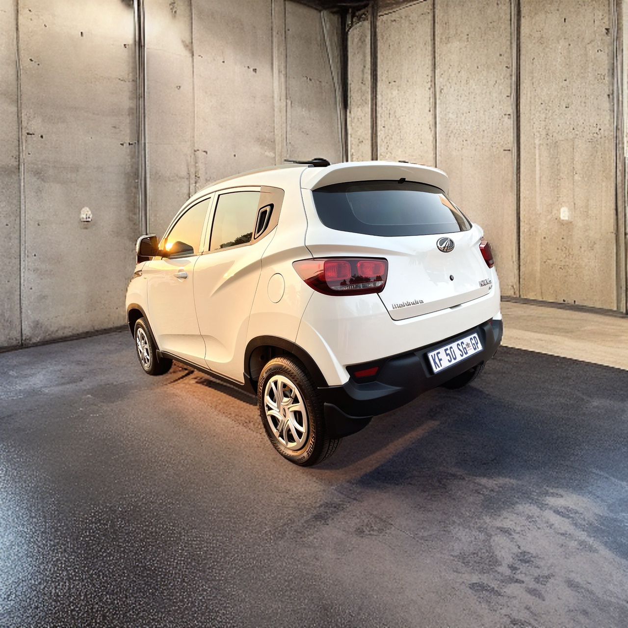 2018 Mahindra KUV100 1.2 G80 K4+