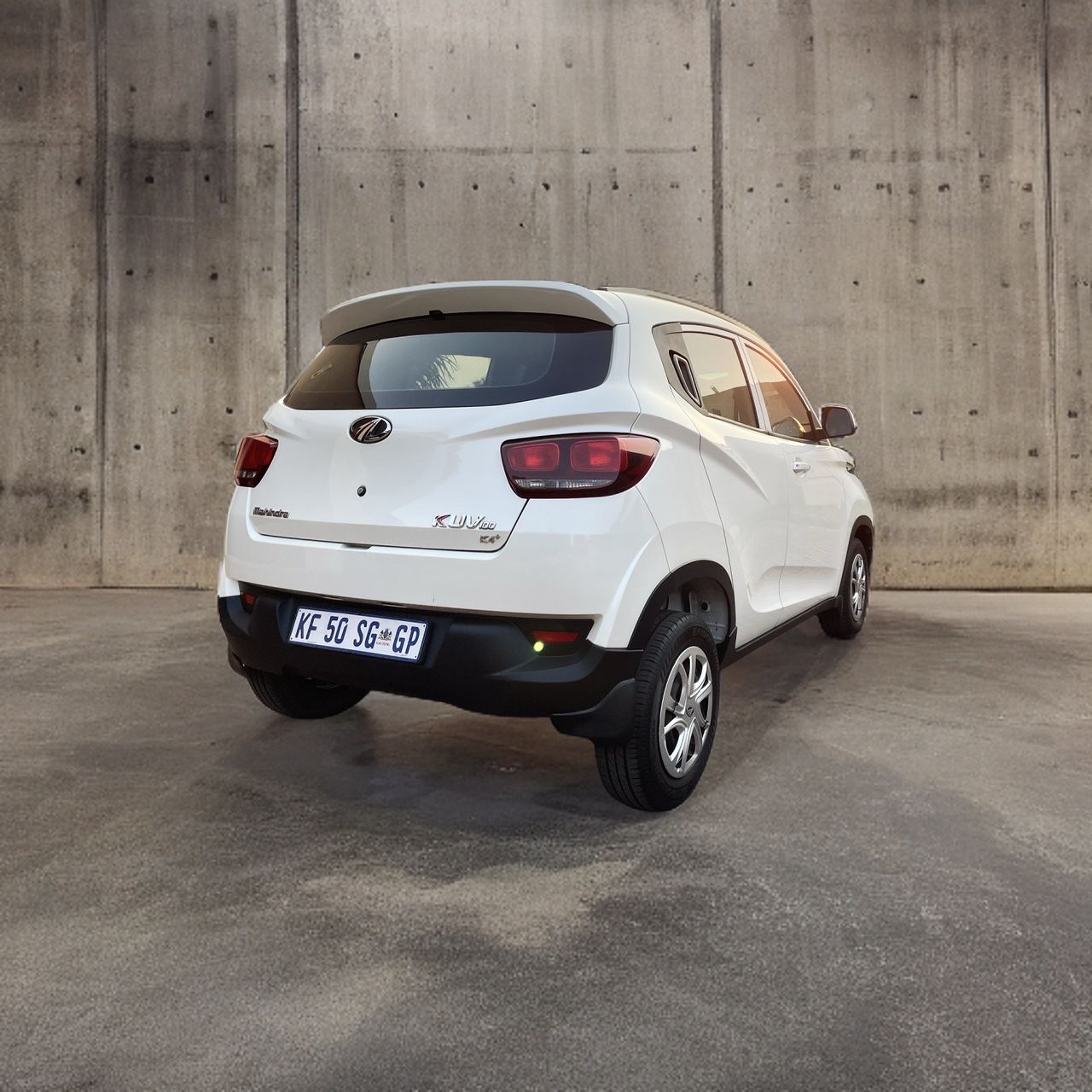 2018 Mahindra KUV100 1.2 G80 K4+