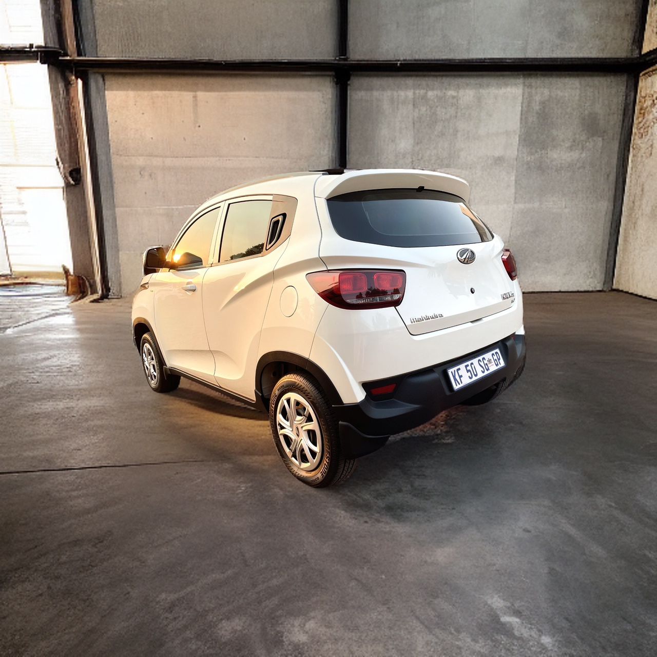 2018 Mahindra KUV100 1.2 G80 K4+